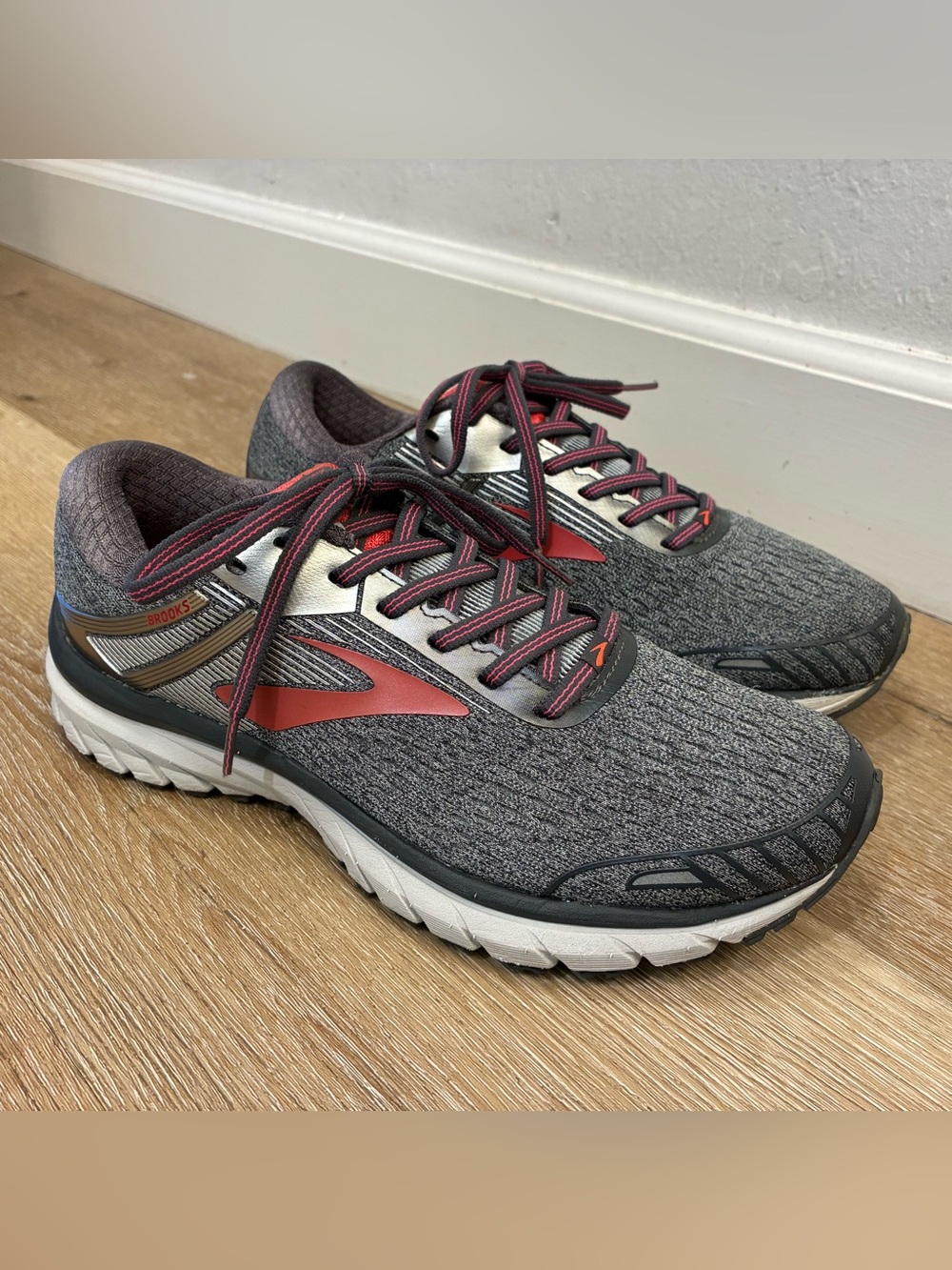 Brooks Adrenaline GTS 18 Running Shoes Grey Pink Women’s US 9.5 EU 41  26.5cm
